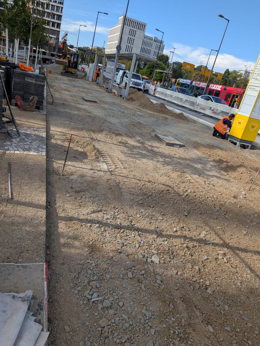 Wegebau: Einfassung und Unterbau